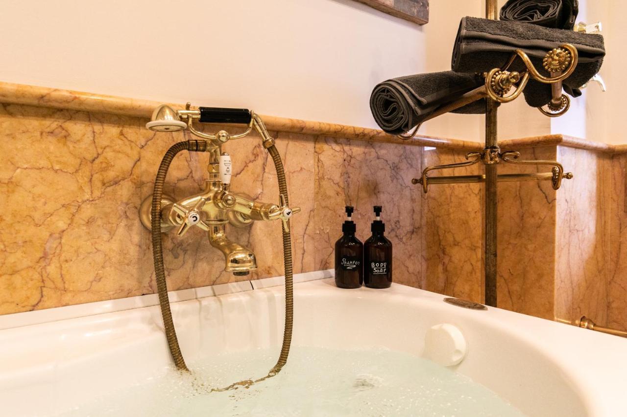 Klimt - Jacuzzi 5 Star - Luxury Design Apartment ミラノ エクステリア 写真
